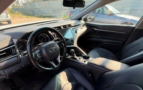 Toyota Camry, 2021 год, 1 820 000 рублей, 7 фотография
