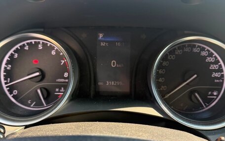 Toyota Camry, 2021 год, 1 820 000 рублей, 6 фотография