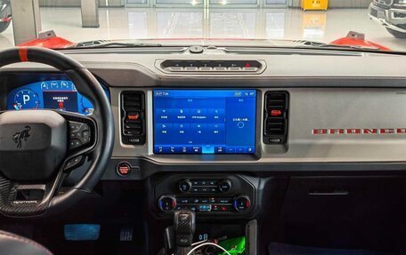 Ford Bronco, 2023 год, 17 480 000 рублей, 8 фотография