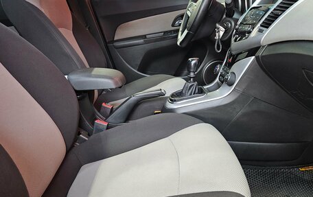 Chevrolet Cruze II, 2011 год, 499 000 рублей, 13 фотография