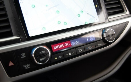 Toyota Highlander III, 2016 год, 3 399 000 рублей, 15 фотография