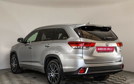 Toyota Highlander III, 2016 год, 3 399 000 рублей, 8 фотография
