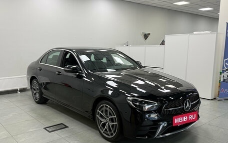 Mercedes-Benz E-Класс, 2021 год, 4 500 000 рублей, 3 фотография
