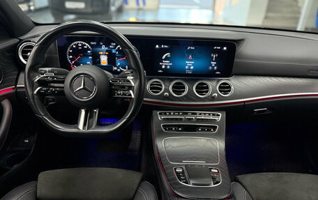 Mercedes-Benz E-Класс, 2021 год, 4 500 000 рублей, 9 фотография