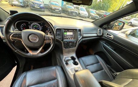 Jeep Grand Cherokee, 2013 год, 2 200 000 рублей, 21 фотография