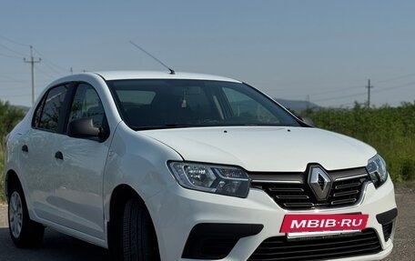 Renault Logan II, 2018 год, 630 000 рублей, 2 фотография