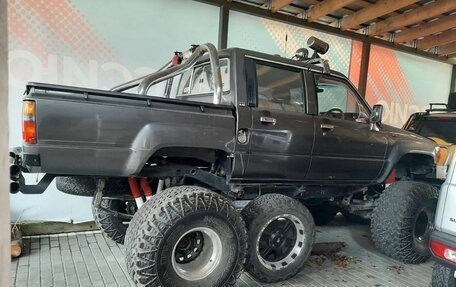 Toyota Hilux IV, 1987 год, 2 500 000 рублей, 3 фотография