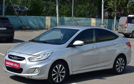 Hyundai Solaris II рестайлинг, 2013 год, 850 000 рублей, 3 фотография