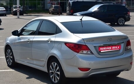 Hyundai Solaris II рестайлинг, 2013 год, 850 000 рублей, 2 фотография