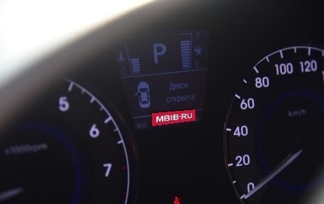Hyundai Solaris II рестайлинг, 2013 год, 850 000 рублей, 13 фотография
