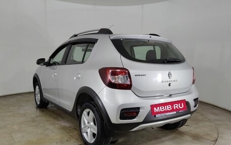 Renault Sandero II рестайлинг, 2015 год, 880 000 рублей, 4 фотография
