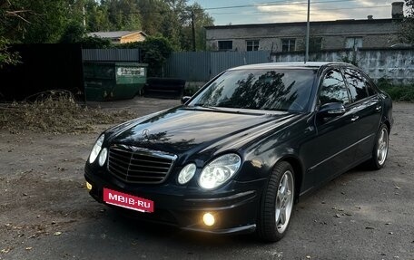 Mercedes-Benz E-Класс, 2003 год, 690 000 рублей, 1 фотография