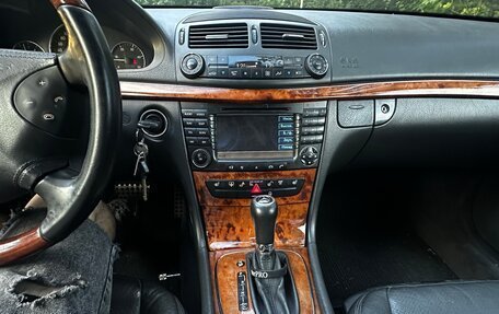 Mercedes-Benz E-Класс, 2003 год, 690 000 рублей, 4 фотография