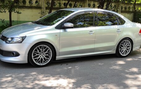 Volkswagen Polo VI (EU Market), 2015 год, 1 000 000 рублей, 2 фотография
