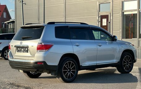 Toyota Highlander III, 2013 год, 1 790 000 рублей, 8 фотография