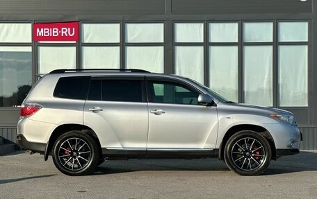 Toyota Highlander III, 2013 год, 1 790 000 рублей, 9 фотография