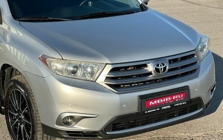 Toyota Highlander III, 2013 год, 1 790 000 рублей, 11 фотография