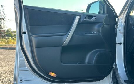 Toyota Highlander III, 2013 год, 1 790 000 рублей, 22 фотография