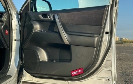 Toyota Highlander III, 2013 год, 1 790 000 рублей, 32 фотография