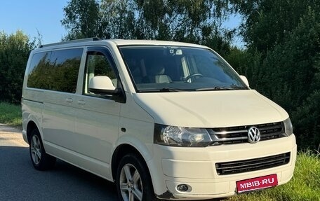 Volkswagen Caravelle T5, 2011 год, 2 200 000 рублей, 1 фотография