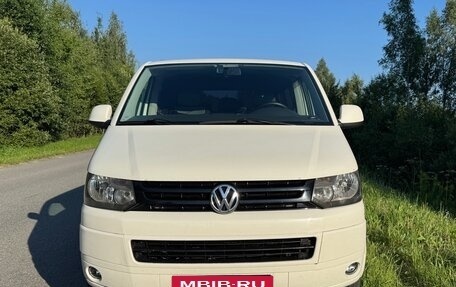 Volkswagen Caravelle T5, 2011 год, 2 200 000 рублей, 5 фотография