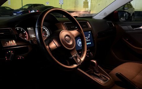 Volkswagen Jetta VI, 2012 год, 1 050 000 рублей, 1 фотография