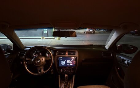 Volkswagen Jetta VI, 2012 год, 1 050 000 рублей, 2 фотография