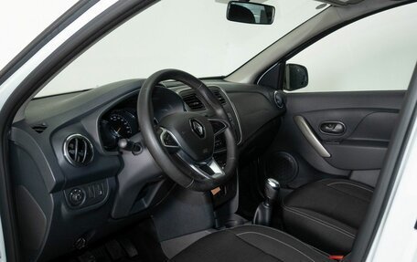 Renault Logan II, 2022 год, 1 120 000 рублей, 5 фотография