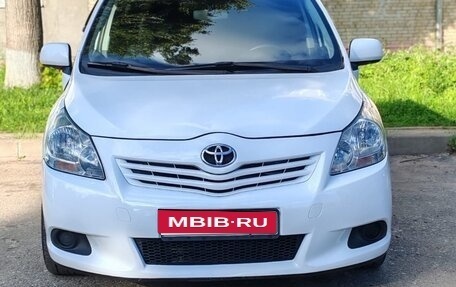 Toyota Verso I, 2010 год, 799 000 рублей, 1 фотография