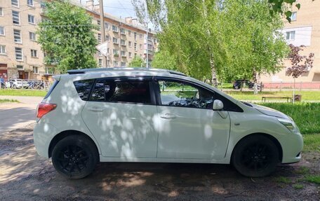 Toyota Verso I, 2010 год, 799 000 рублей, 3 фотография