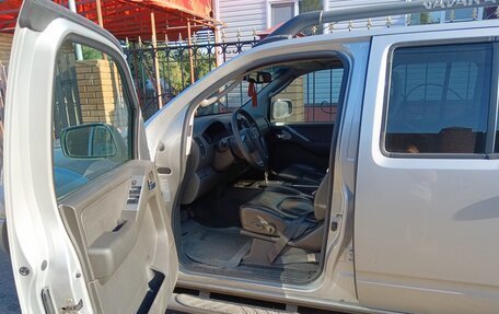 Nissan Navara (Frontier), 2007 год, 900 000 рублей, 4 фотография