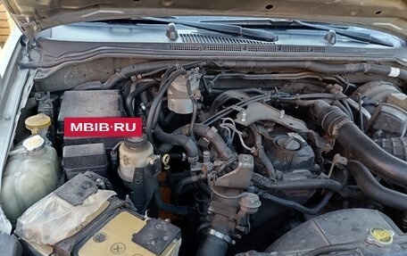 Nissan Navara (Frontier), 2007 год, 900 000 рублей, 7 фотография