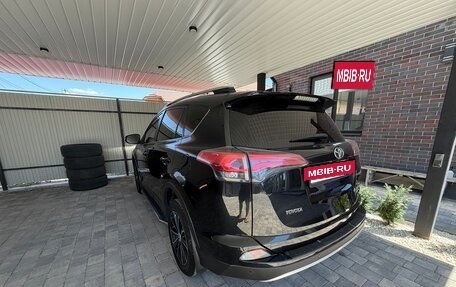 Toyota RAV4, 2015 год, 2 450 000 рублей, 4 фотография