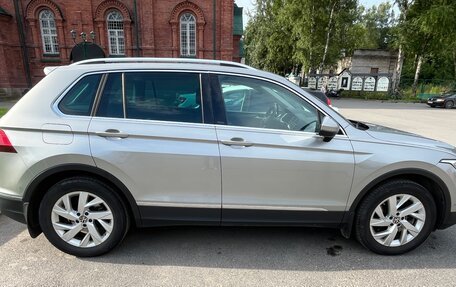 Volkswagen Tiguan II, 2021 год, 3 350 000 рублей, 4 фотография