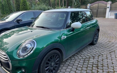 MINI Hatch, 2021 год, 1 950 000 рублей, 2 фотография