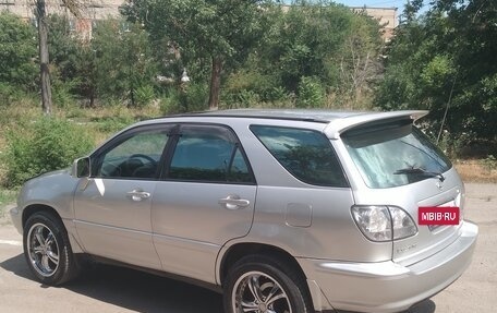 Lexus RX IV рестайлинг, 1999 год, 920 000 рублей, 3 фотография
