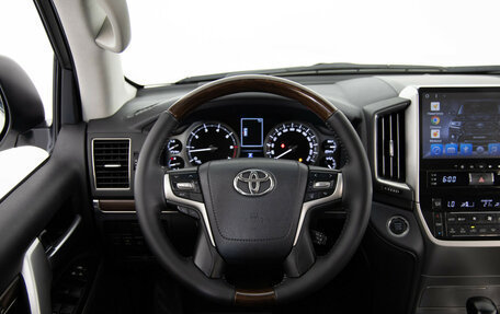 Toyota Land Cruiser 200, 2016 год, 6 590 000 рублей, 11 фотография