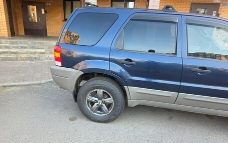 Ford Escape II, 2002 год, 550 000 рублей, 2 фотография