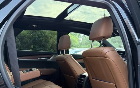 Cadillac XT5 I рестайлинг, 2021 год, 4 280 000 рублей, 2 фотография