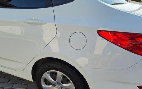 Hyundai Solaris II рестайлинг, 2011 год, 670 000 рублей, 20 фотография