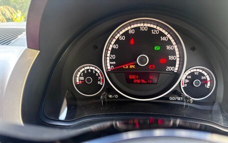 Volkswagen up! I рестайлинг, 2013 год, 695 000 рублей, 8 фотография