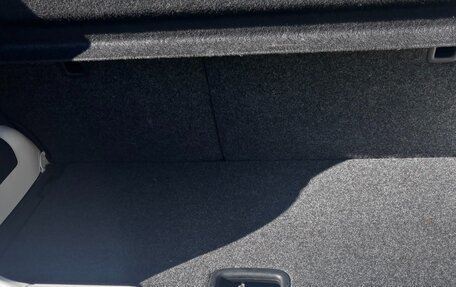 Volkswagen up! I рестайлинг, 2013 год, 695 000 рублей, 13 фотография