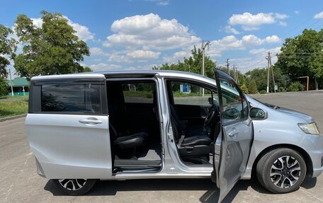 Honda Freed I, 2010 год, 1 050 000 рублей, 6 фотография