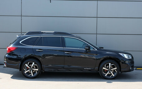 Subaru Outback IV рестайлинг, 2017 год, 1 670 000 рублей, 4 фотография