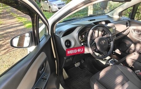 Toyota Yaris III рестайлинг, 2017 год, 1 520 000 рублей, 9 фотография