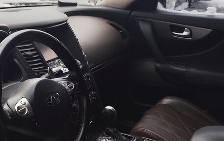 Infiniti QX70, 2015 год, 2 300 000 рублей, 5 фотография