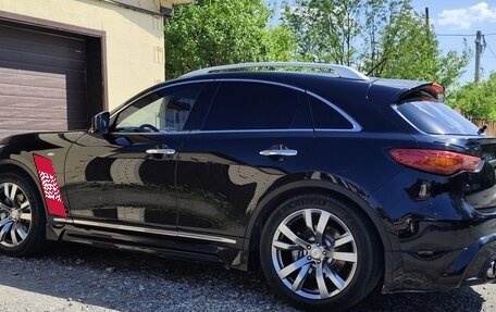 Infiniti QX70, 2015 год, 2 300 000 рублей, 4 фотография