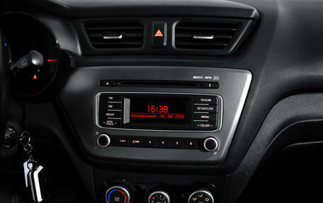 KIA Rio III рестайлинг, 2016 год, 815 000 рублей, 18 фотография