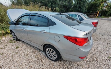 Hyundai Solaris II рестайлинг, 2011 год, 599 999 рублей, 3 фотография