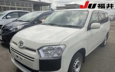 Toyota Succeed I рестайлинг, 2019 год, 1 100 000 рублей, 2 фотография